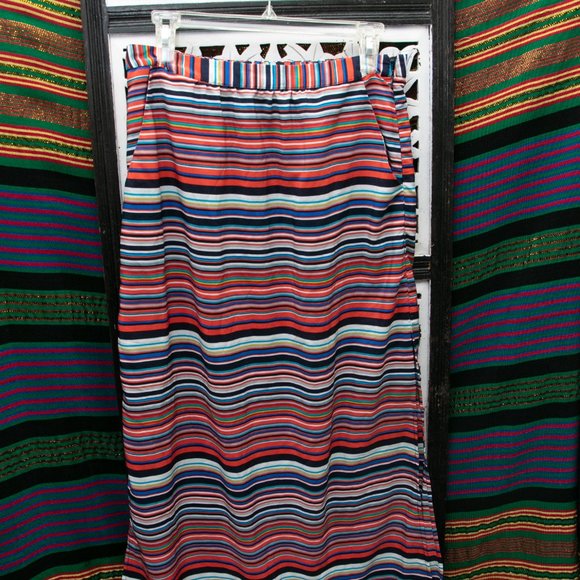 Long stripped Skirt - Picture 4 of 4